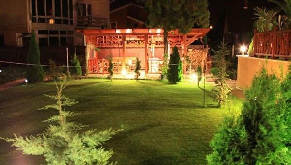 Kenezy Lux Apartman Vendeghaz ハイデゥソボスロー エクステリア 写真
